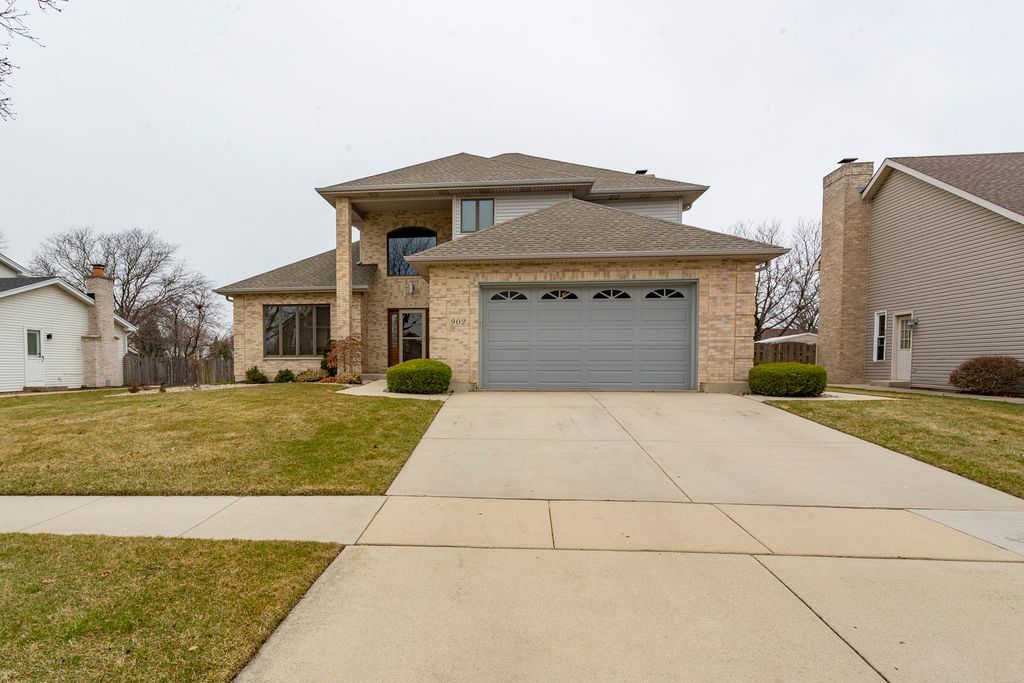 902 Somerset Drive Property Photo