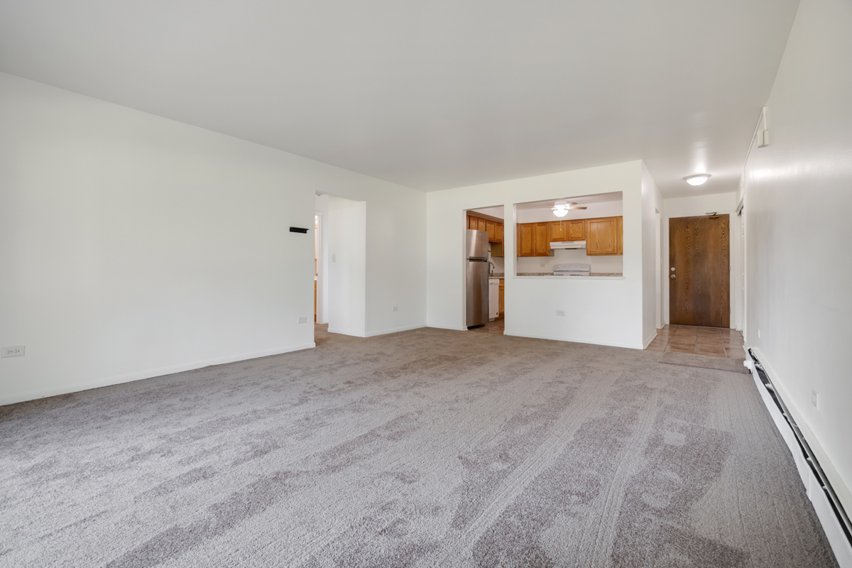2214 S Goebbert Road 178 Property Photo 9