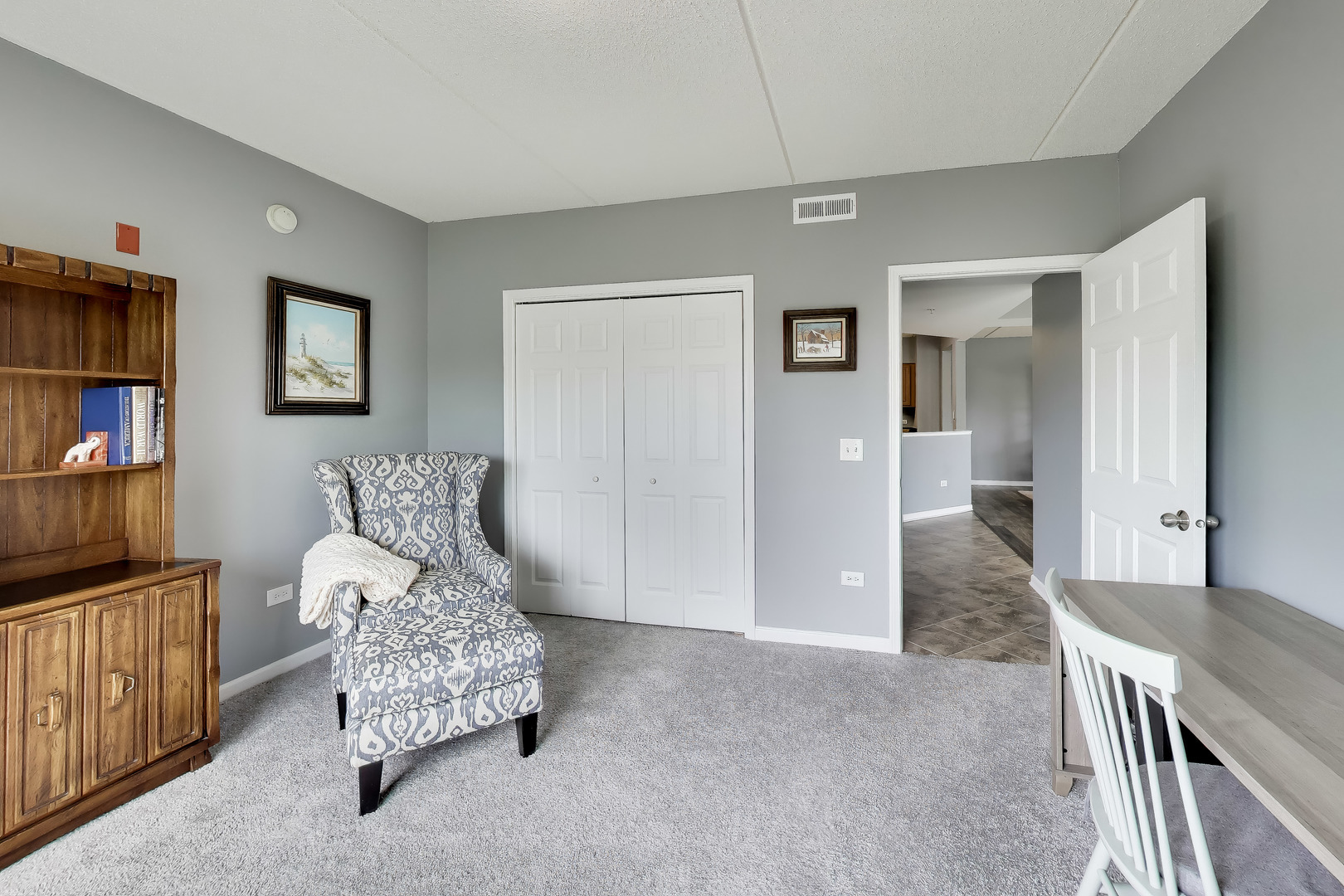 601 W Rand Road 201 Property Photo 16