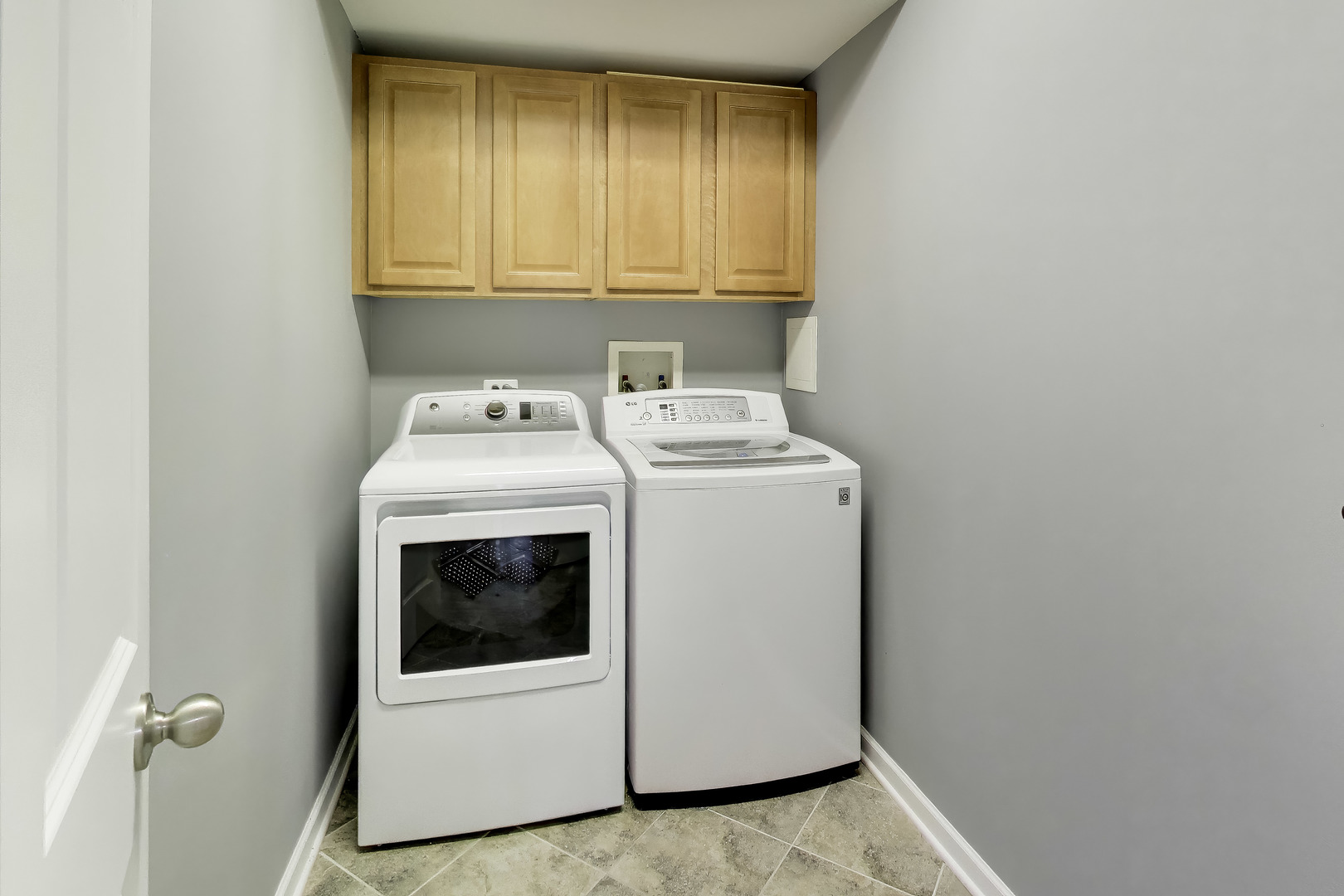 601 W Rand Road 201 Property Photo 19