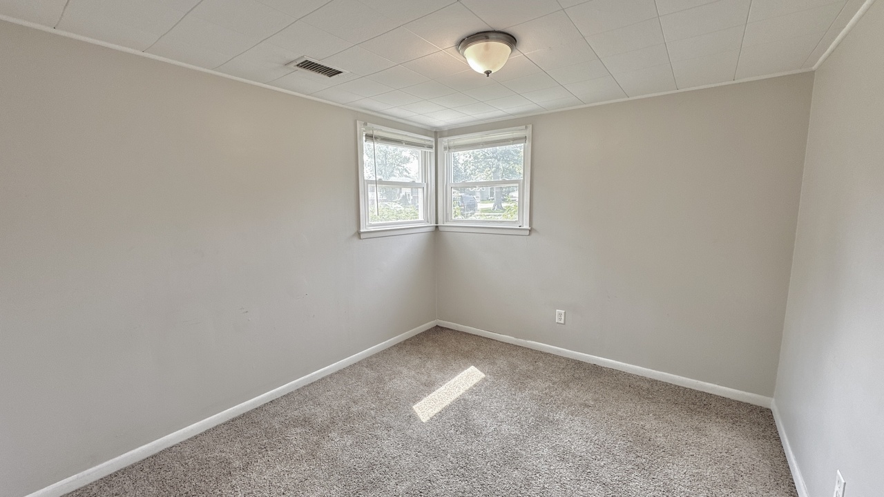 3512 John Street Property Photo 10