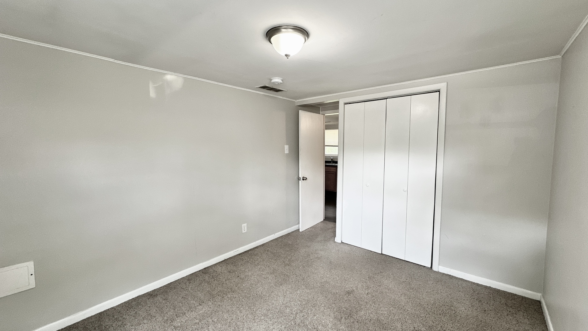 3512 John Street Property Photo 13