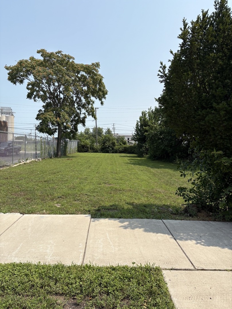 10257 S Commercial Avenue Property Photo 1