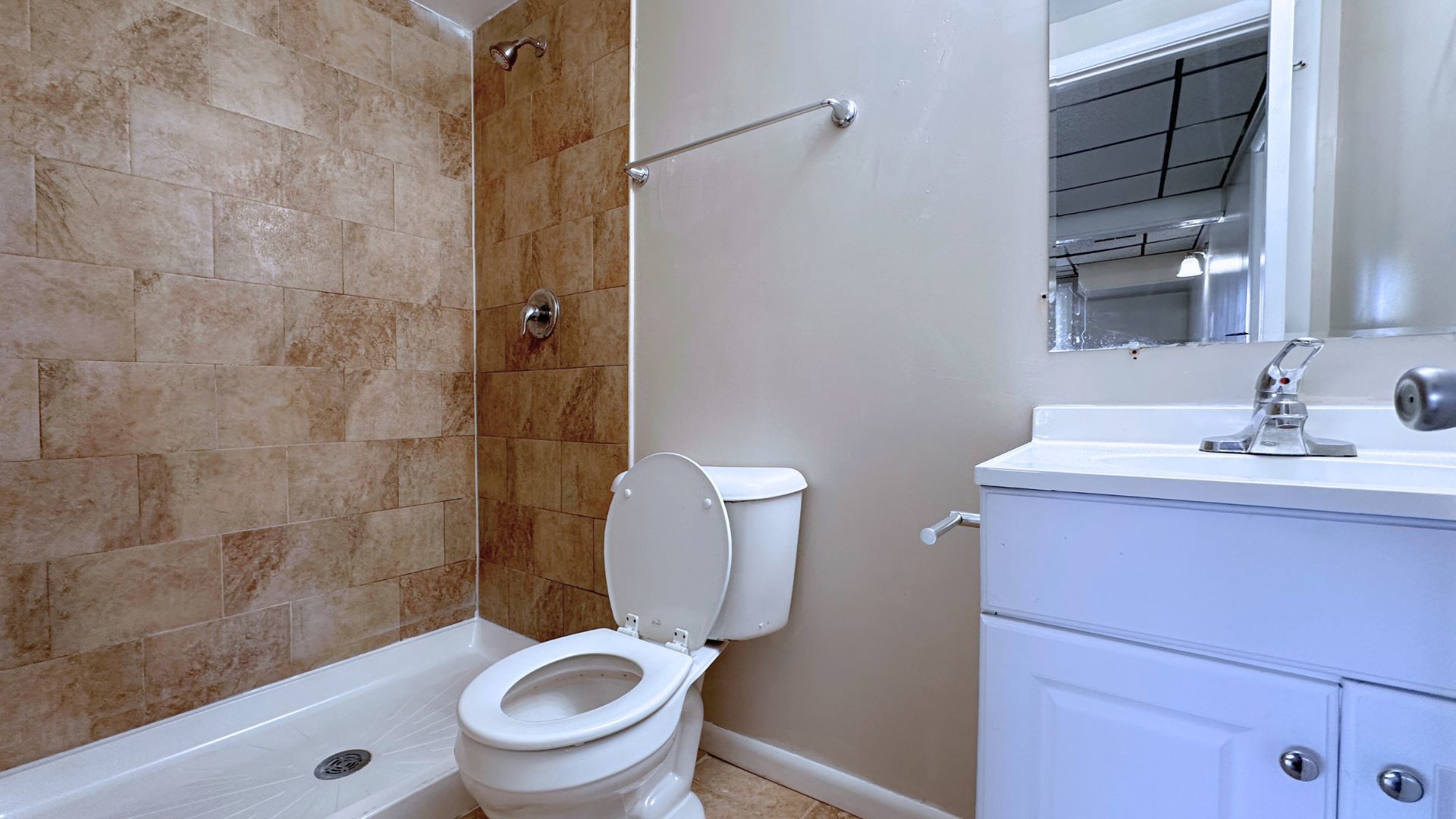 1325 E 168th Place Property Photo 14