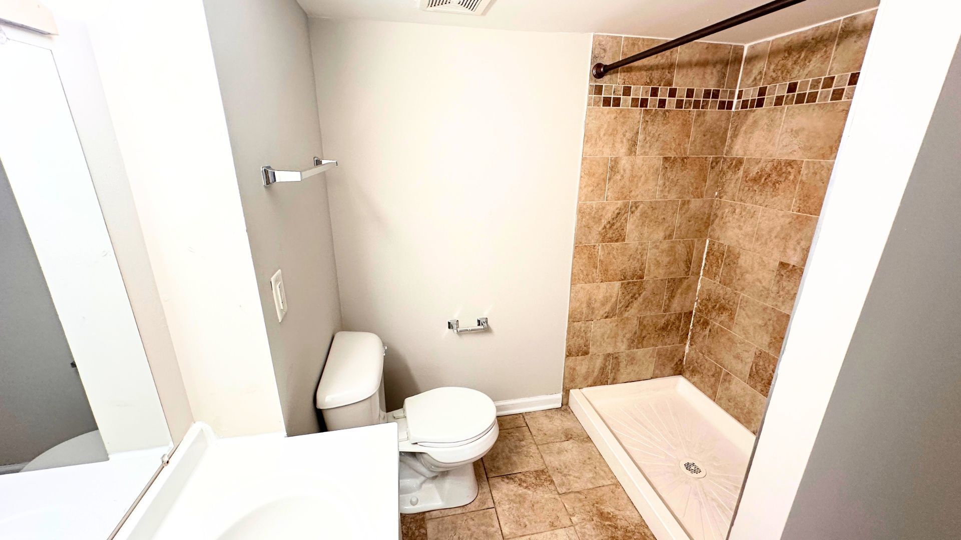 1204 E 154th Street Property Photo 16