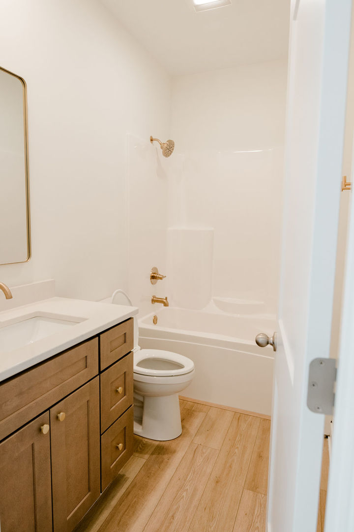 6133 Thor Avenue Property Photo 6