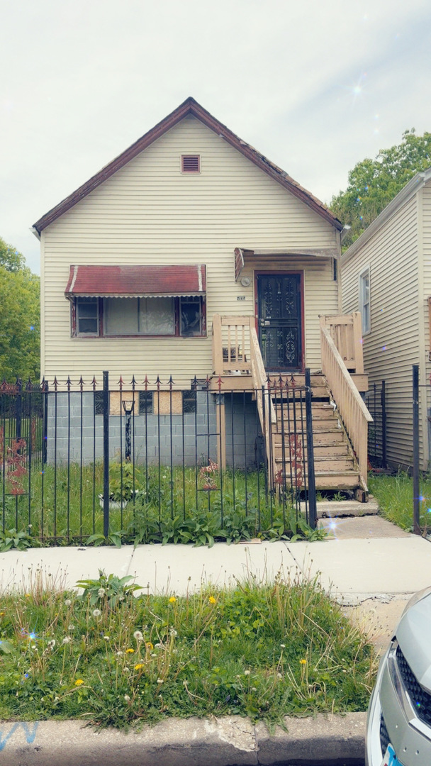 5135 S May Street Property Photo 1