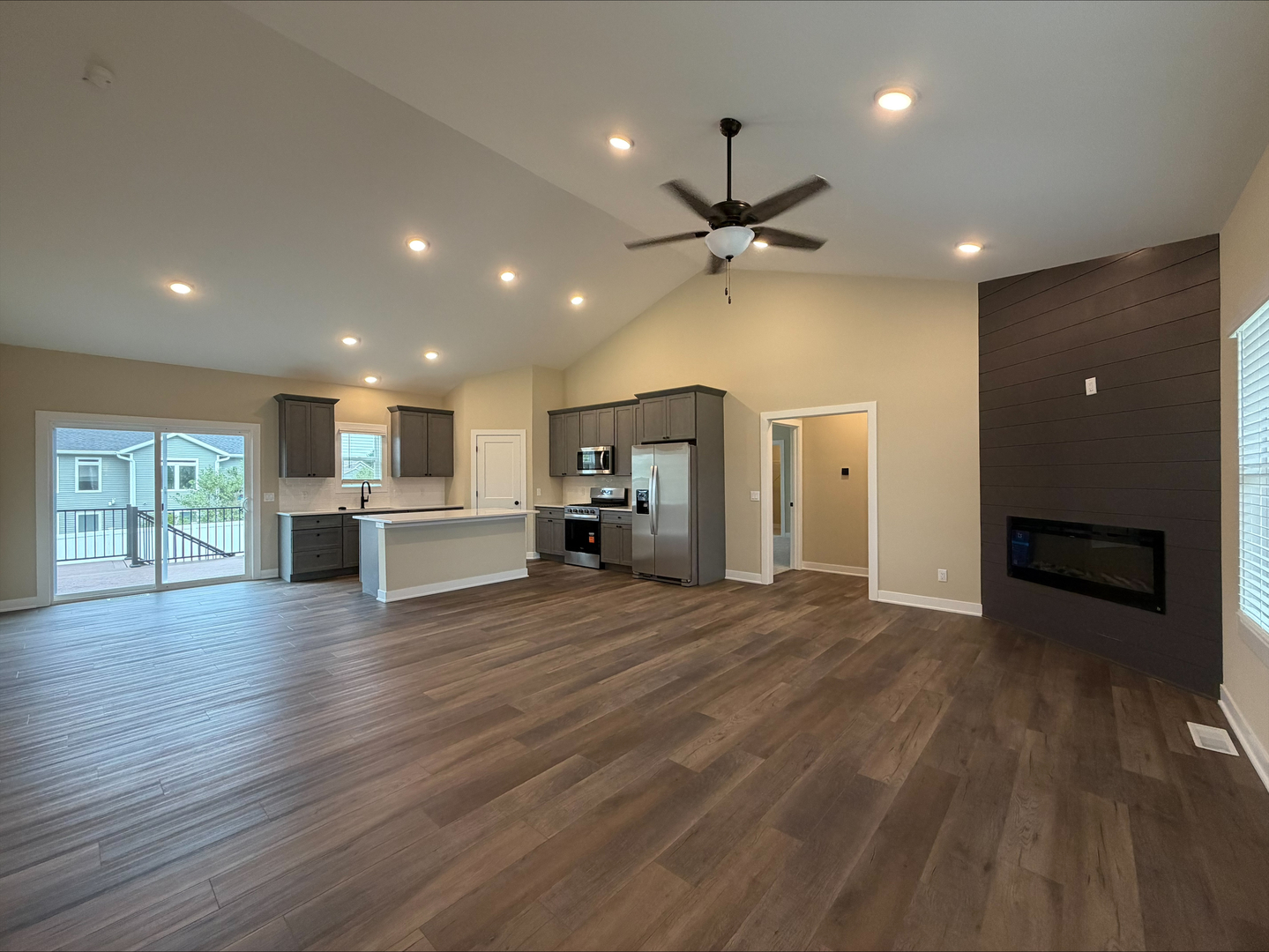6124 Thor Avenue Property Photo 2
