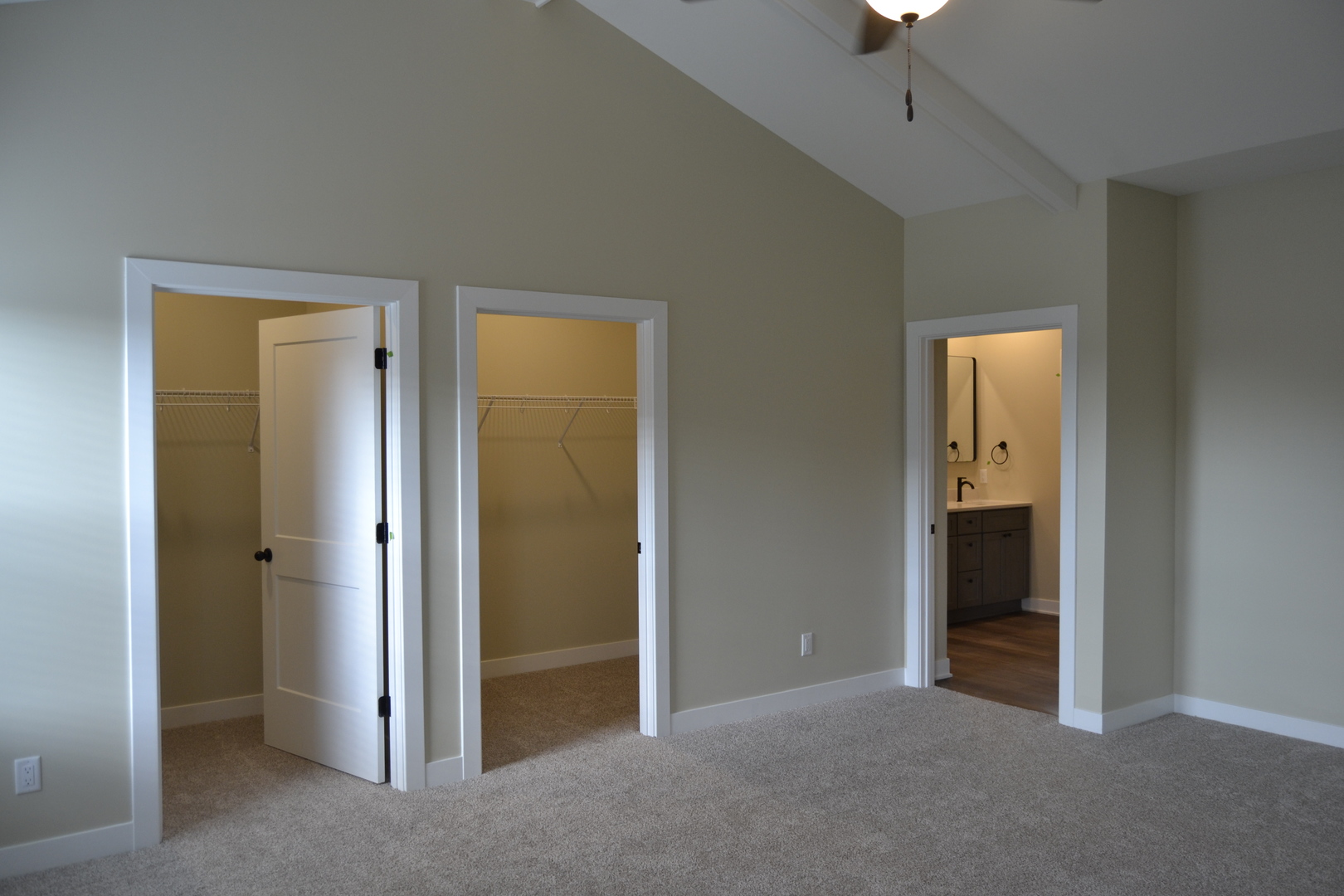 6124 Thor Avenue Property Photo 8