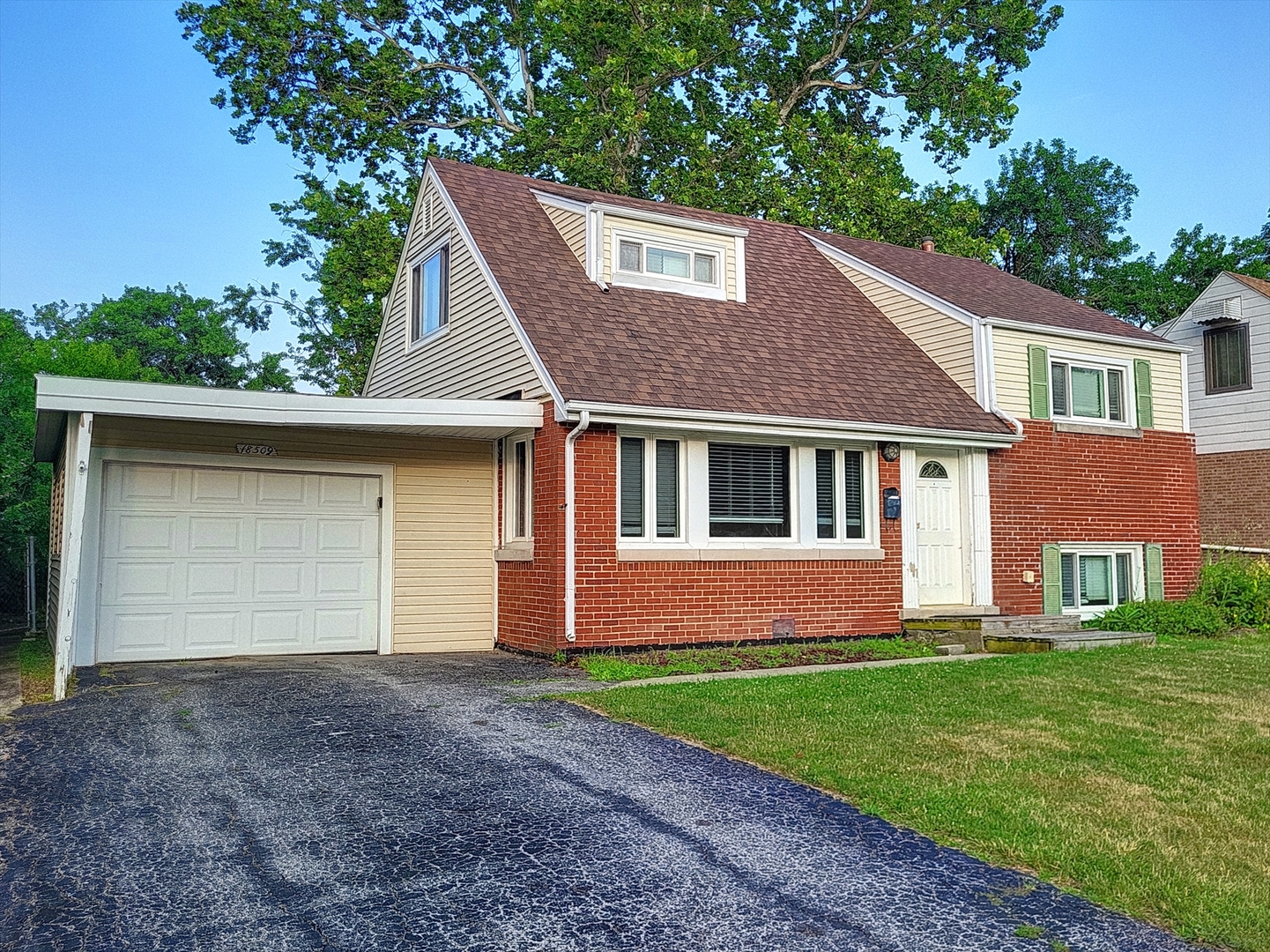 18509 Stedhall Road Property Photo 1