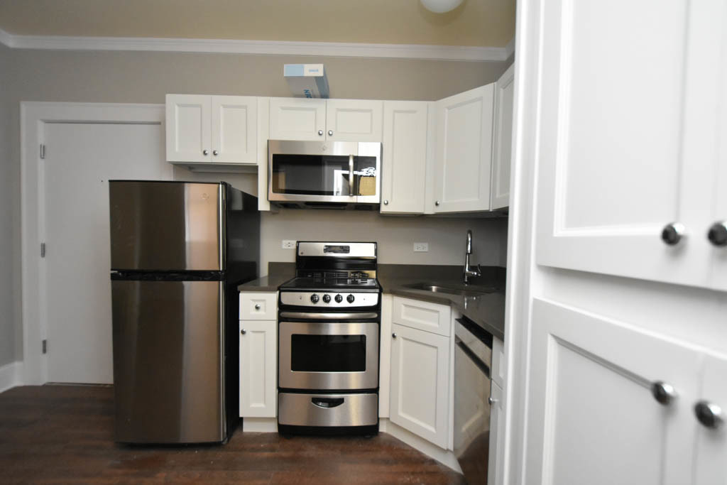 817 W Lakeside Place 106 Property Photo 4