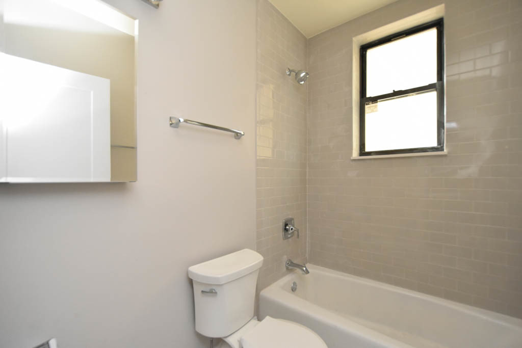 817 W Lakeside Place 106 Property Photo 19