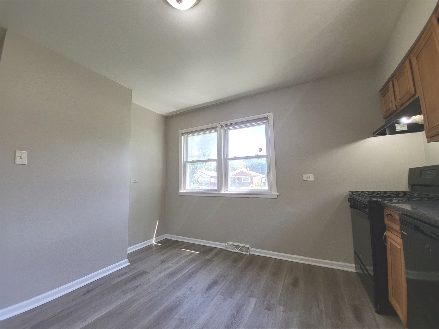 14724 Michigan Avenue Property Photo 7