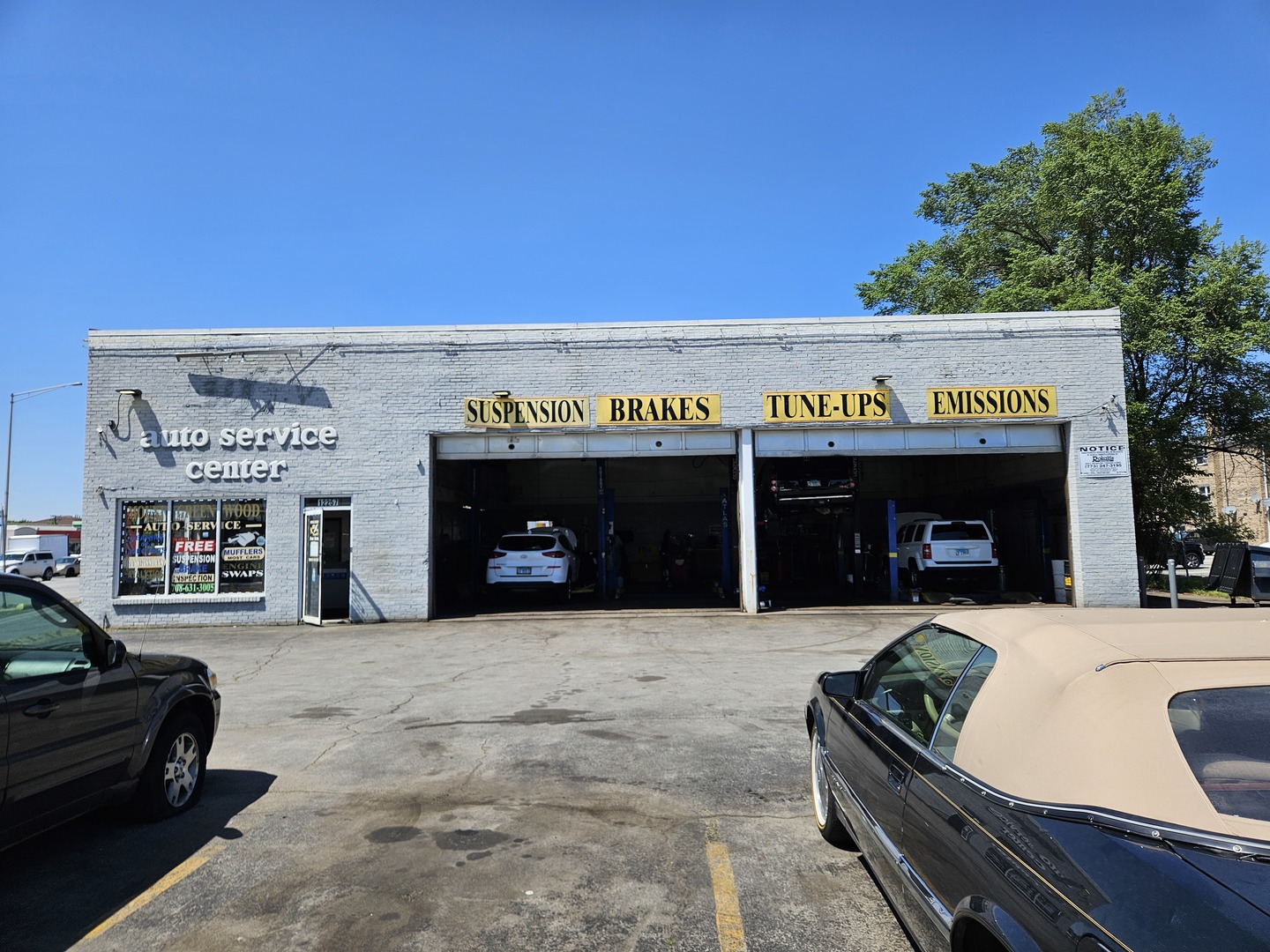 12257 S Cicero Avenue Property Photo 2