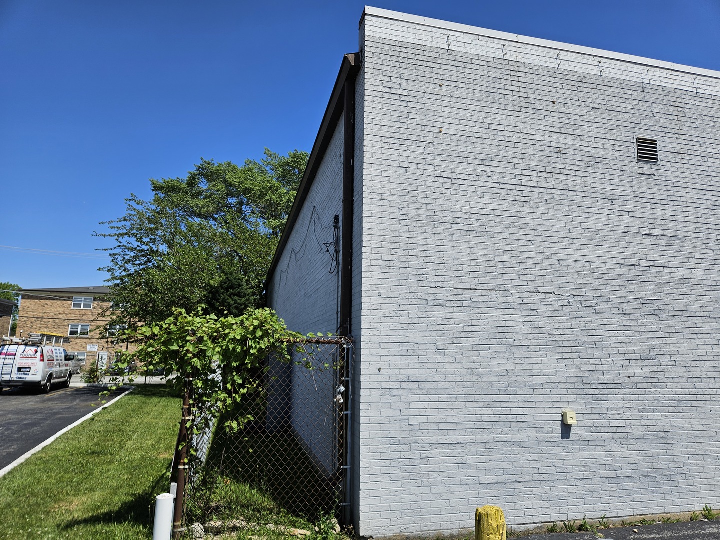12257 S Cicero Avenue Property Photo 5