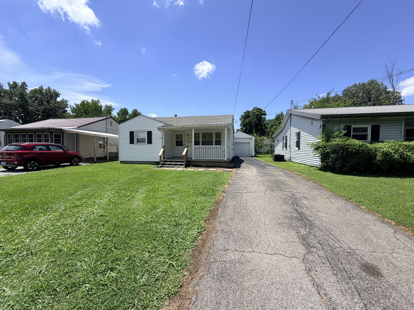 1607 Ferry Street Property Photo 2