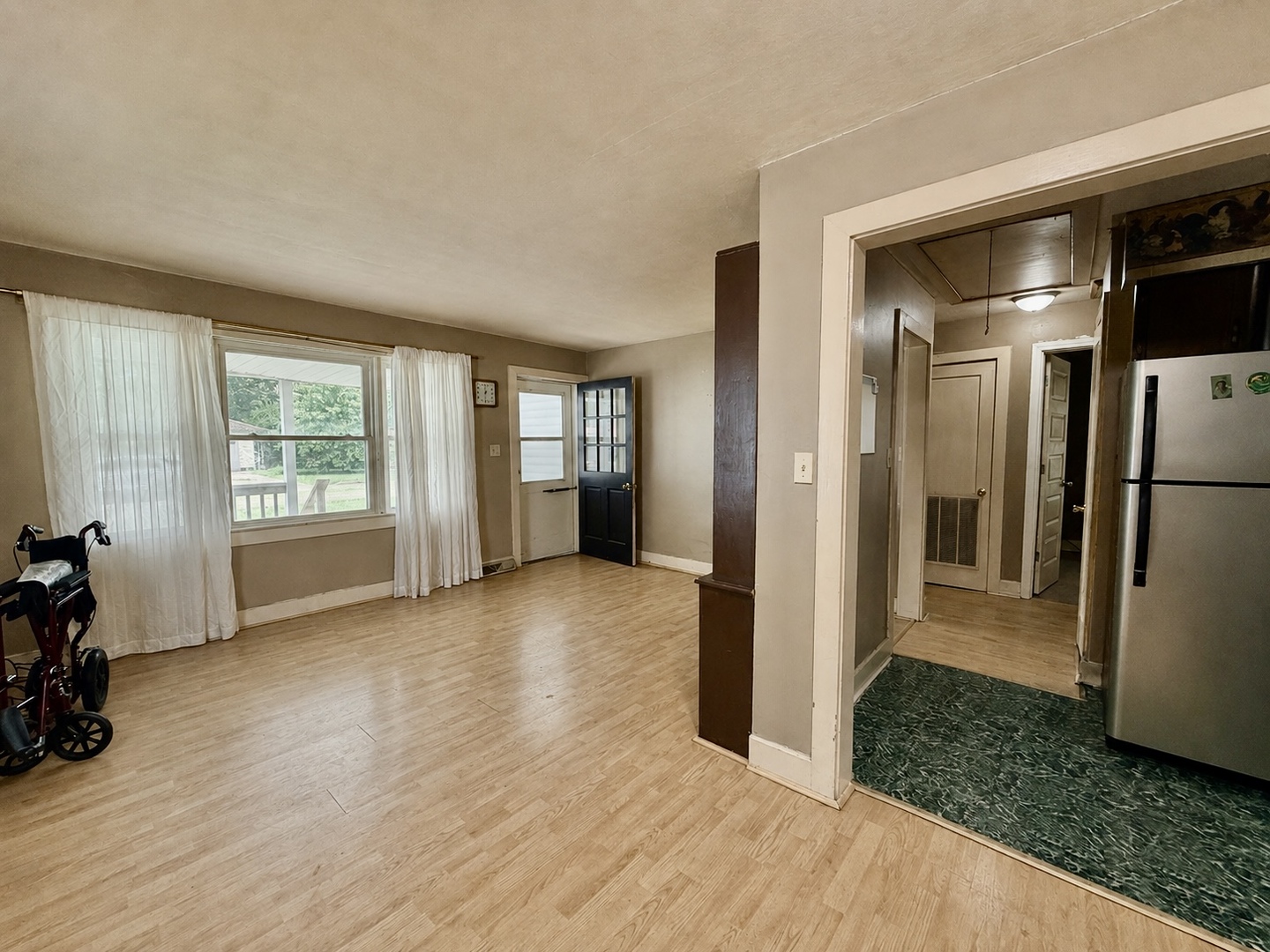 1607 Ferry Street Property Photo 8