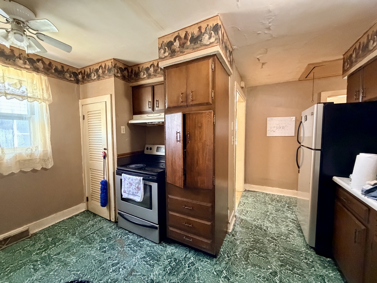 1607 Ferry Street Property Photo 12