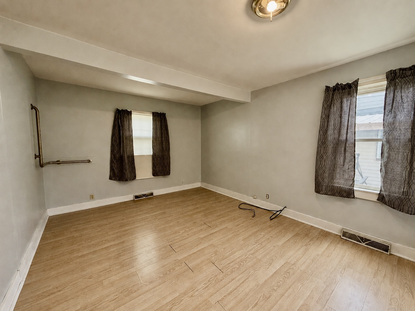 1607 Ferry Street Property Photo 15