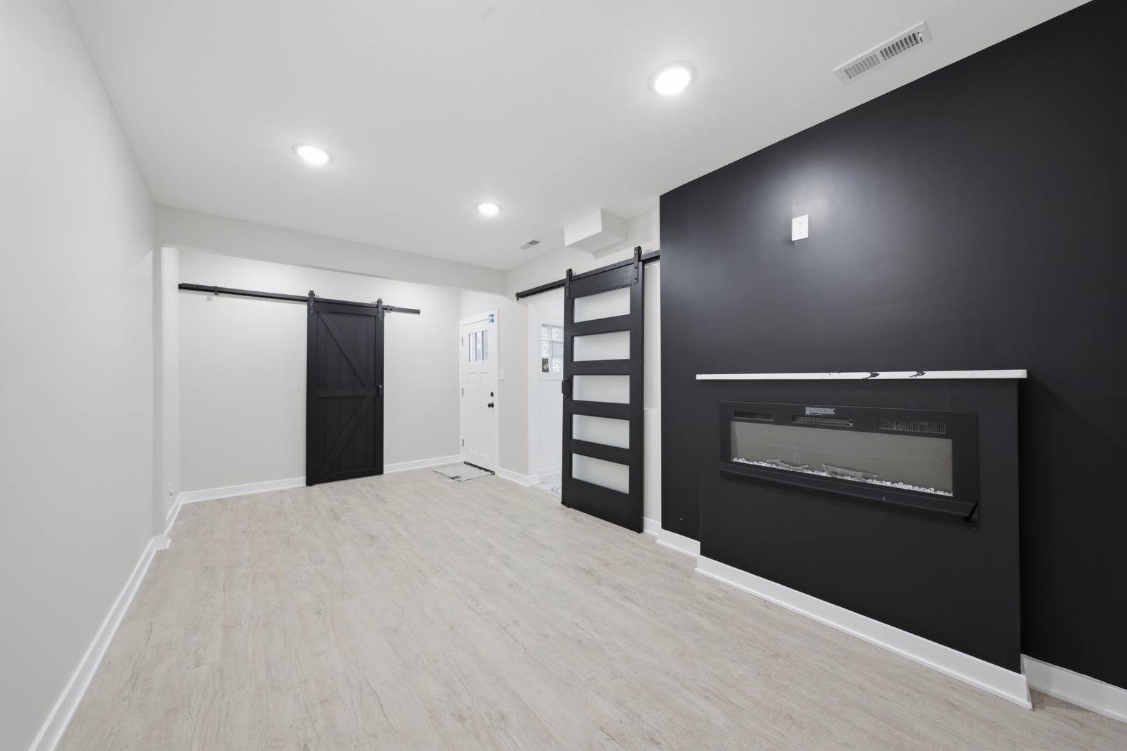 8742 S Wabash Avenue Property Photo 8