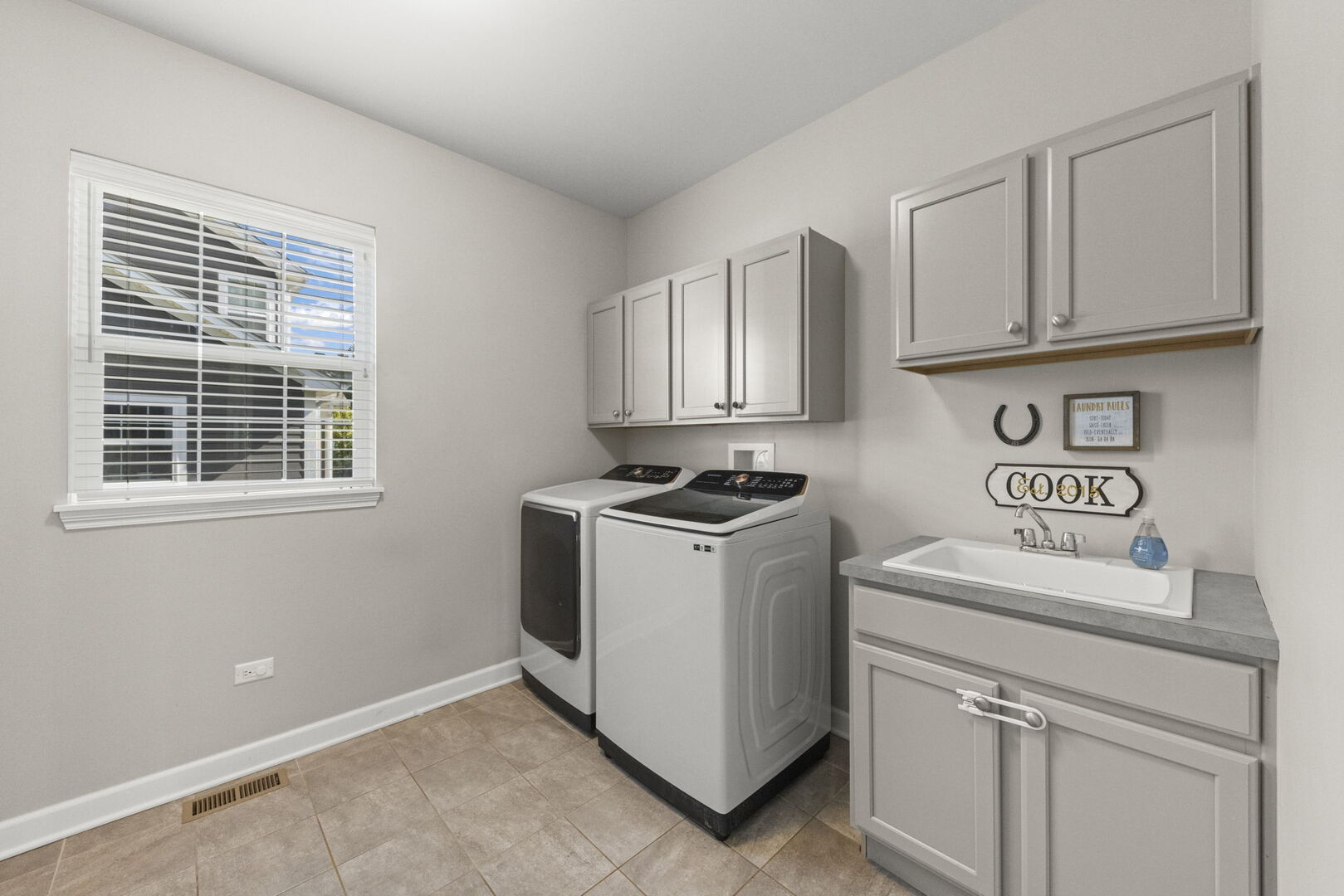 1240 W Thomas Road Property Photo 17