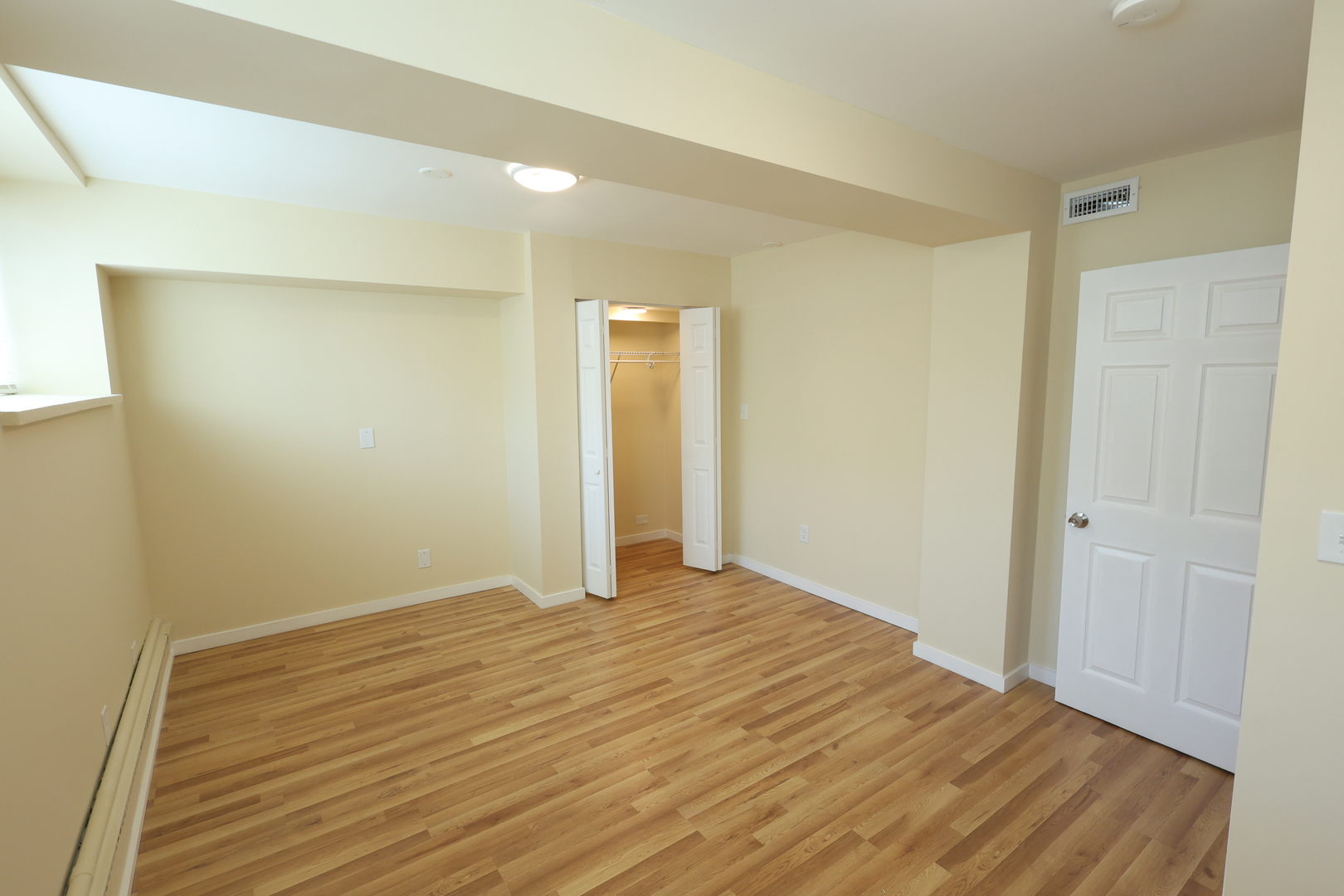 6157 W Belmont Avenue 1r Property Photo 8