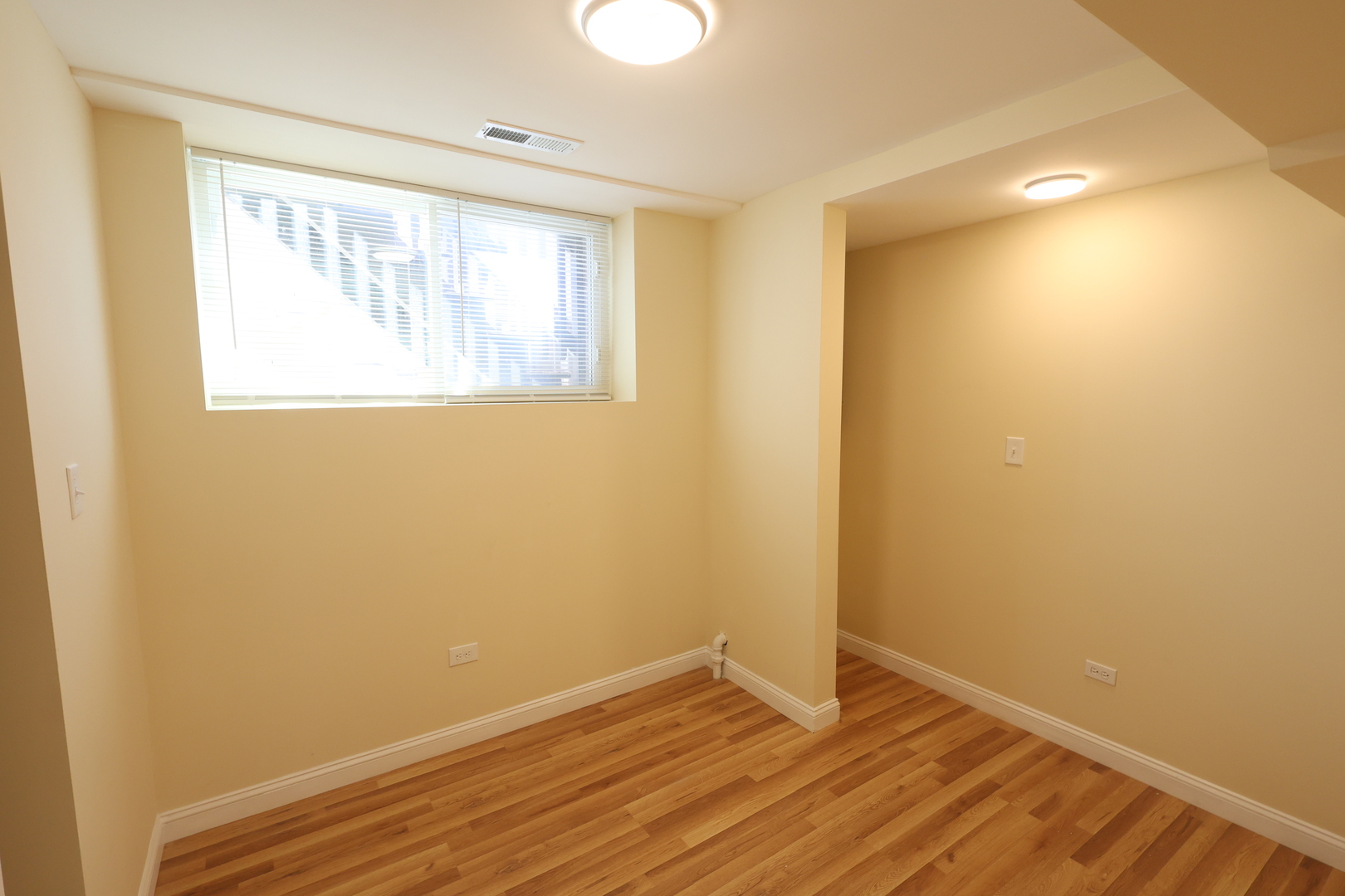6157 W Belmont Avenue 1r Property Photo 13