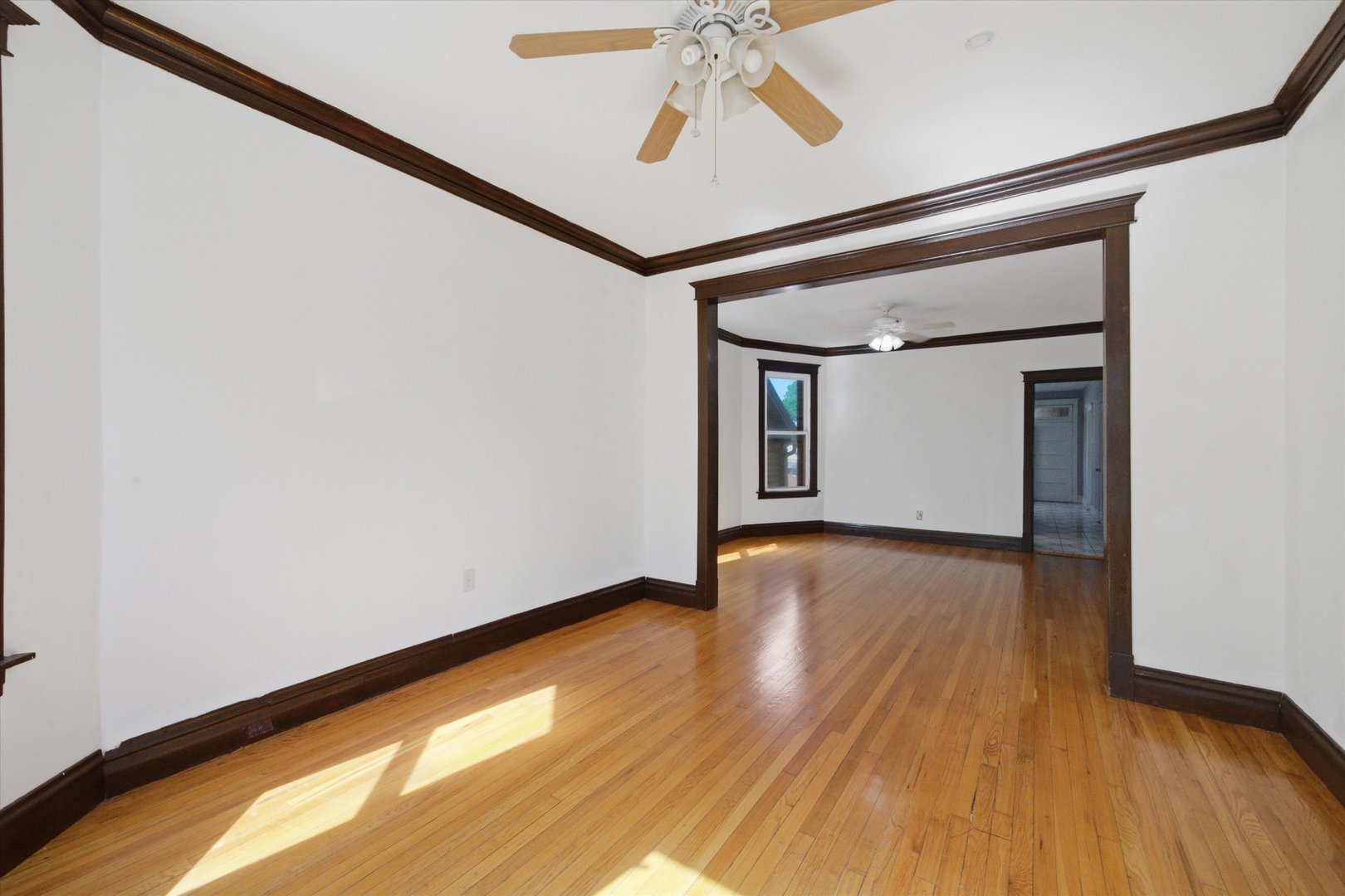 2324 N Central Park Avenue Property Photo 5
