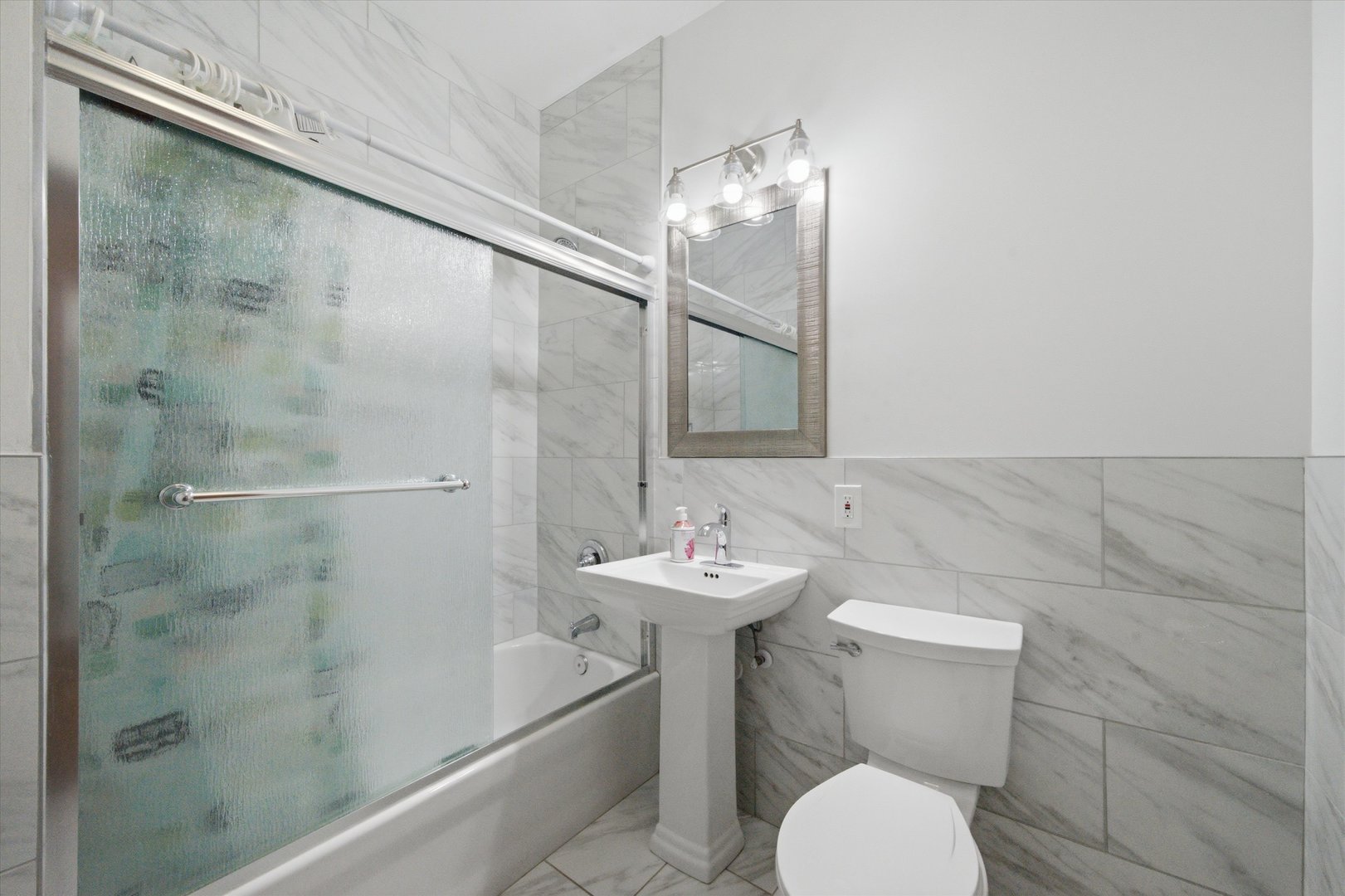 2324 N Central Park Avenue Property Photo 18