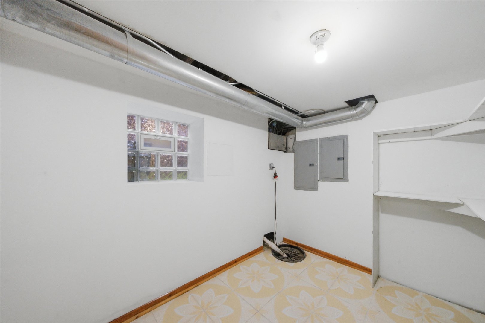 2324 N Central Park Avenue Property Photo 27