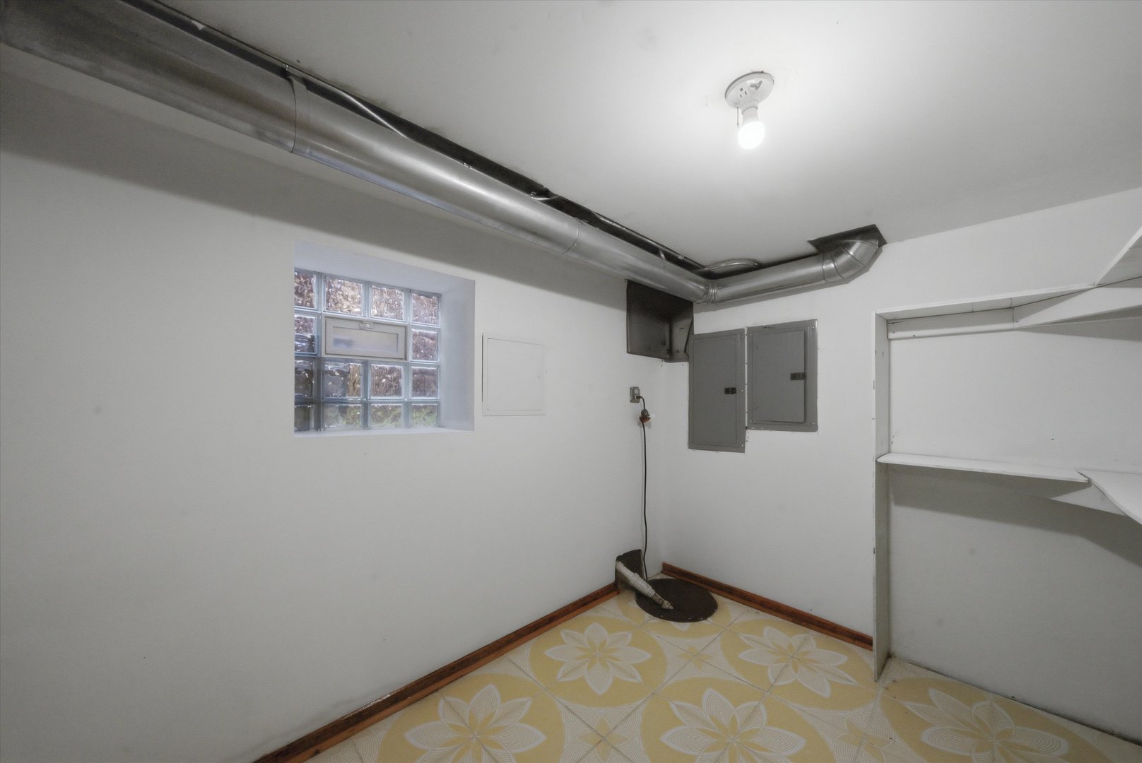 2324 N Central Park Avenue Property Photo 28