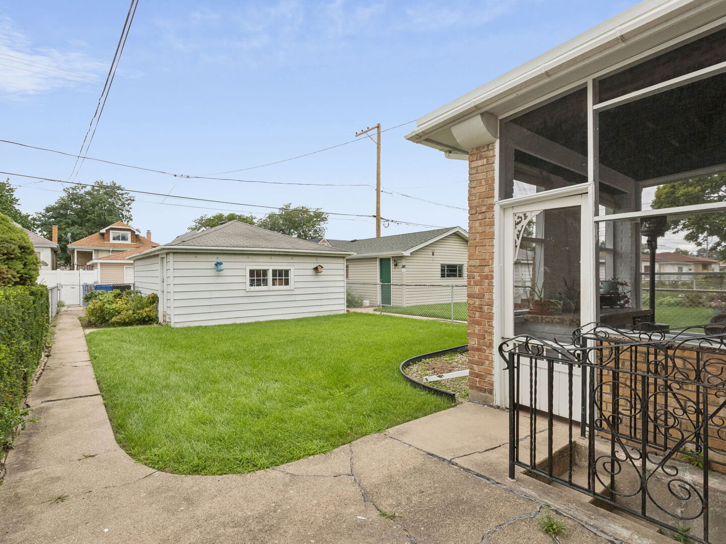 3232 N Nottingham Avenue Property Photo 5