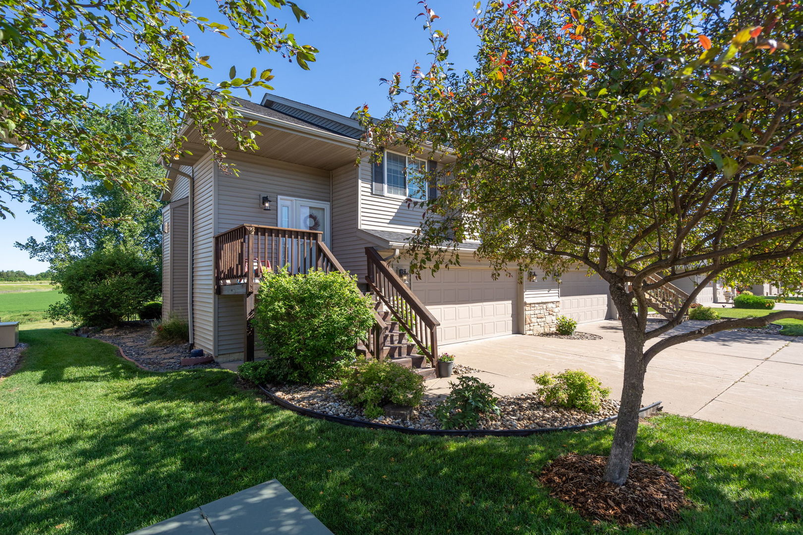 1636 E Lomar Street Property Photo 1
