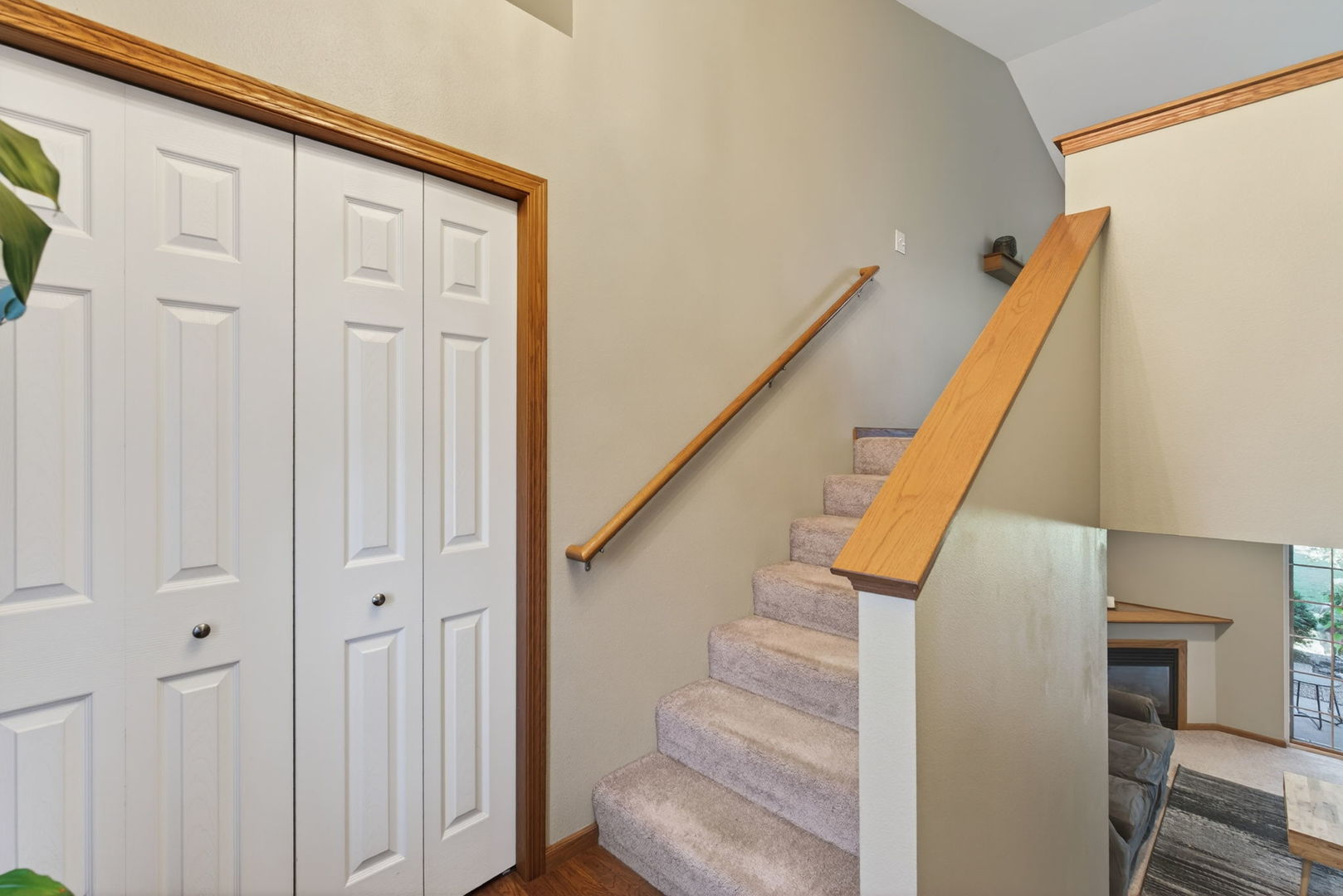 1636 E Lomar Street Property Photo 4