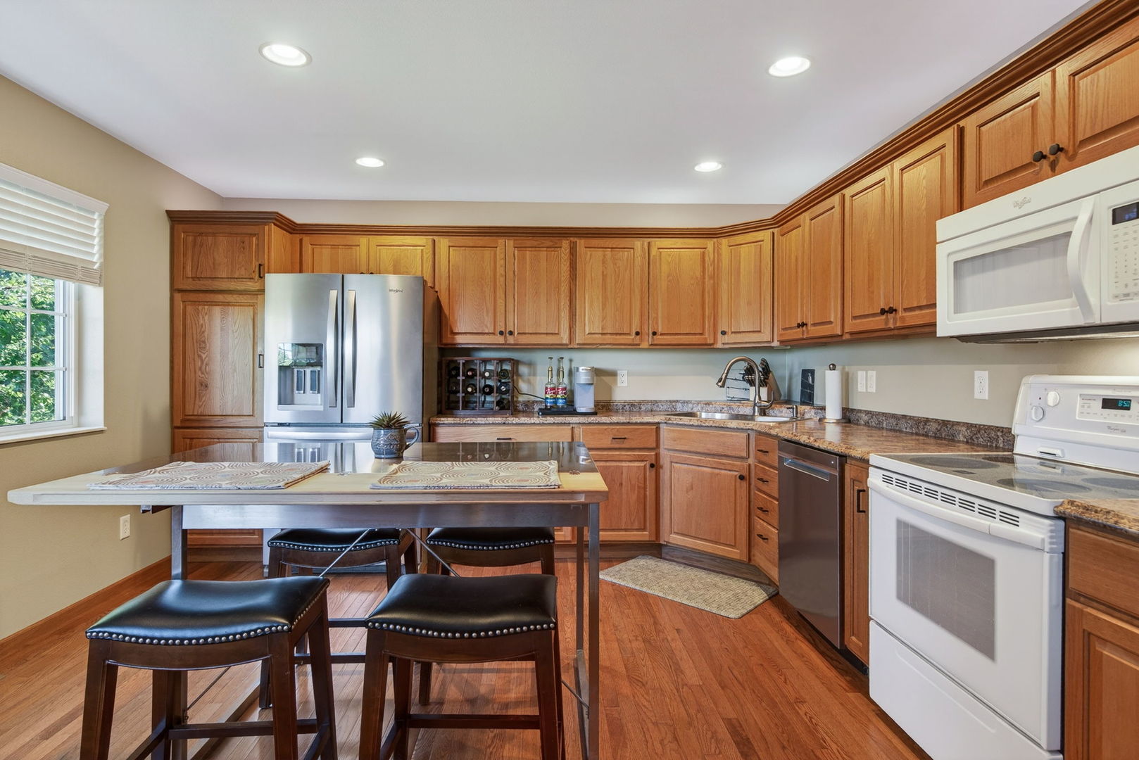 1636 E Lomar Street Property Photo 8