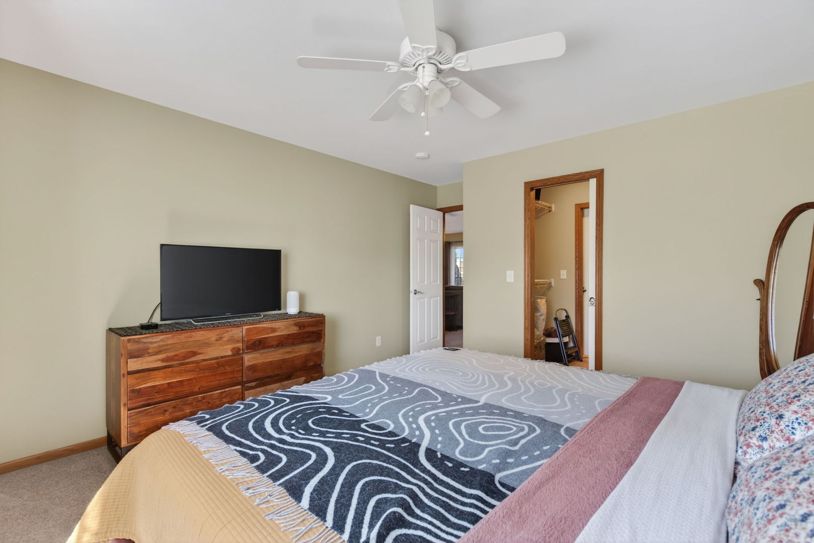 1636 E Lomar Street Property Photo 13