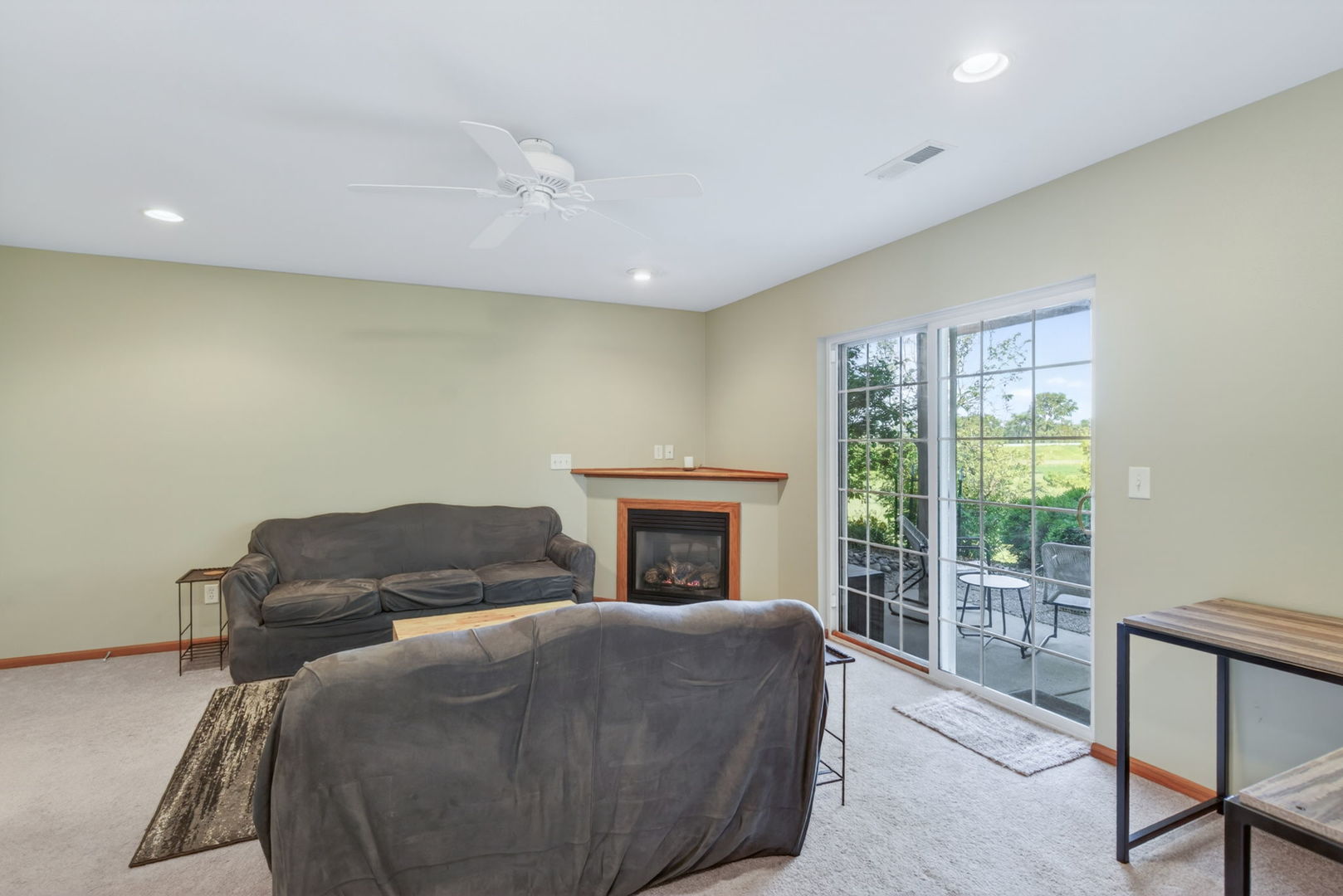 1636 E Lomar Street Property Photo 20