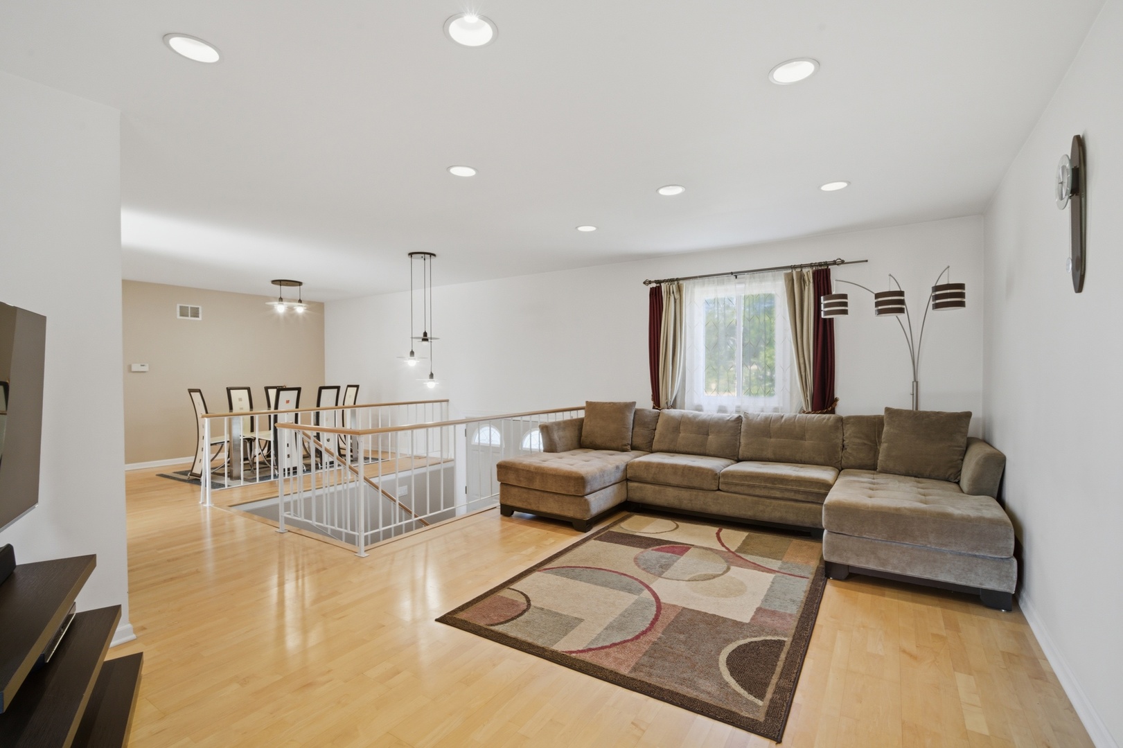 301 Horatio Boulevard Property Photo 3