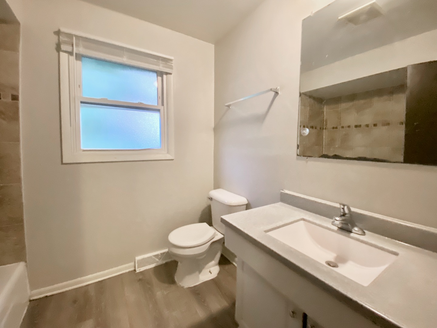 16428 Wabash Avenue Property Photo 11