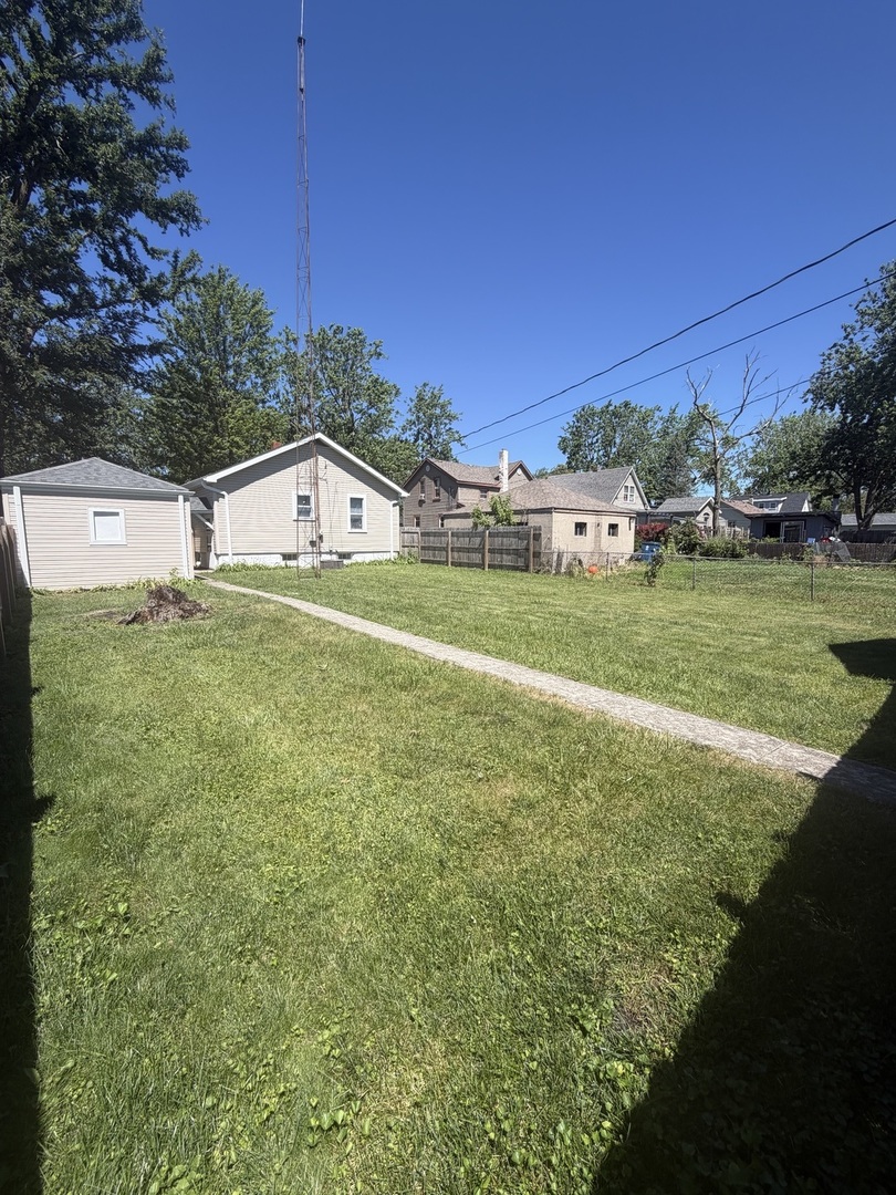 272 S Forest Avenue Property Photo 25