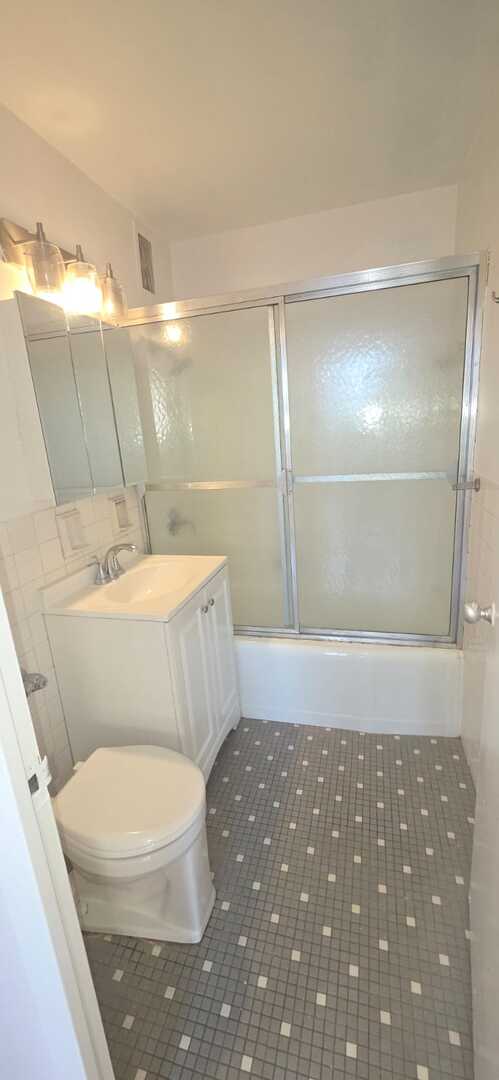3950 N Lake Shore Drive 317c Property Photo 8