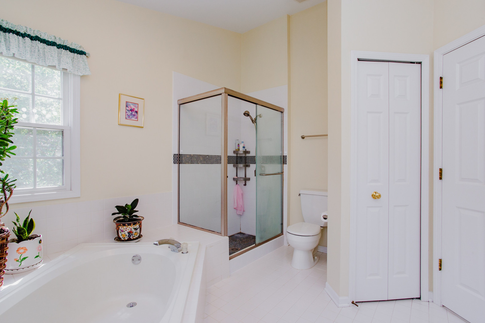 1438 Della Drive Property Photo 23