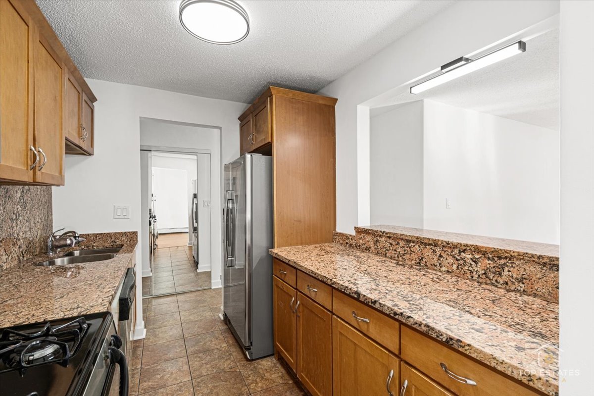 1107 S Old Wilke Road 208 Property Photo 18