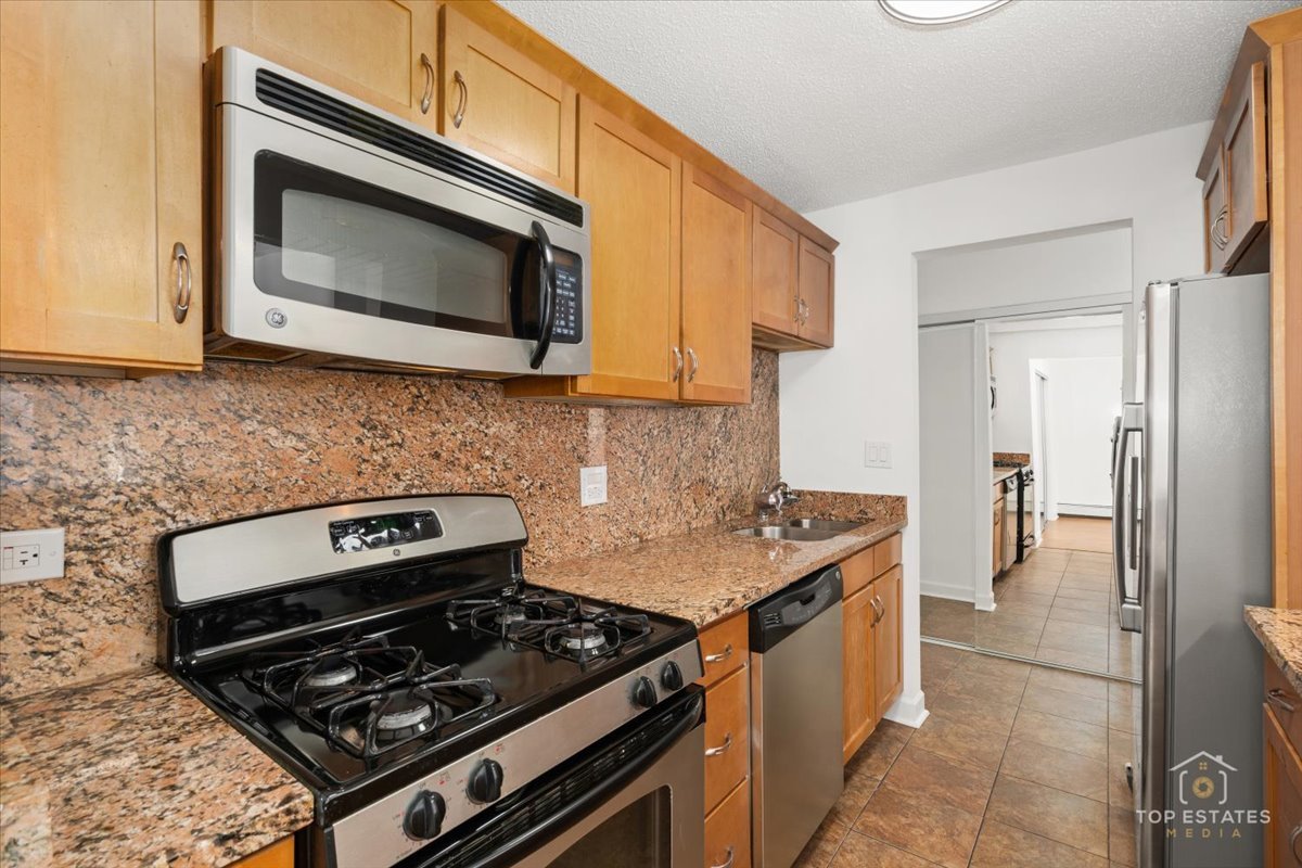 1107 S Old Wilke Road 208 Property Photo 19