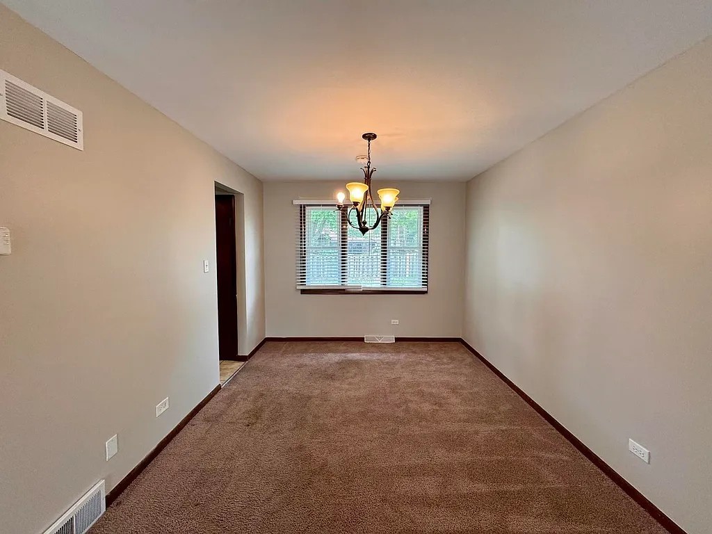 17945 Maple Street Property Photo 5