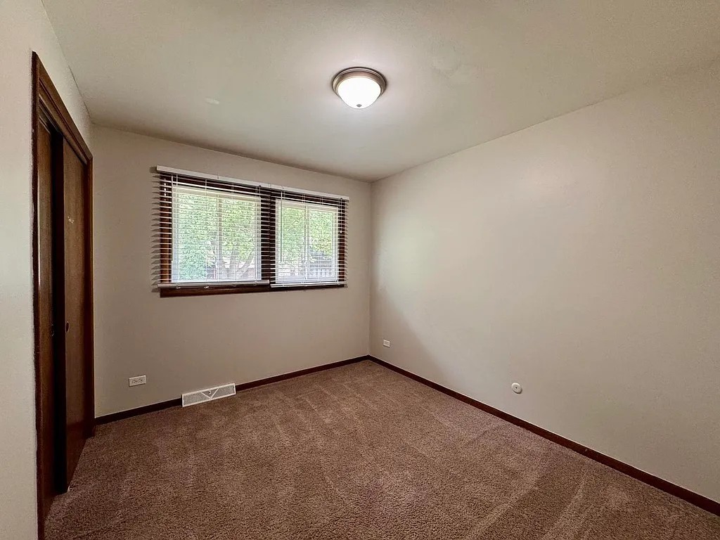 17945 Maple Street Property Photo 11