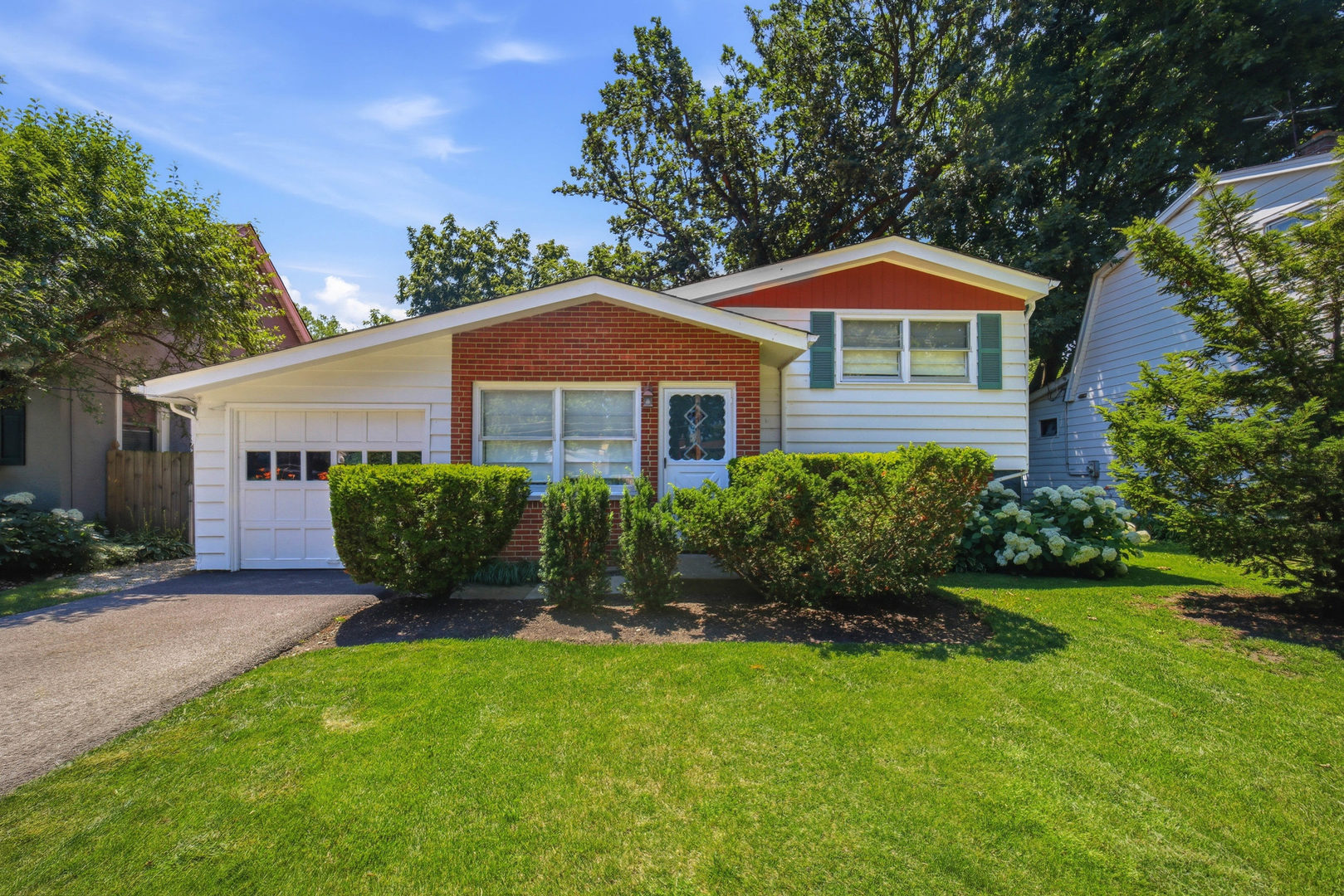 1026 Half Day Road Property Photo 1