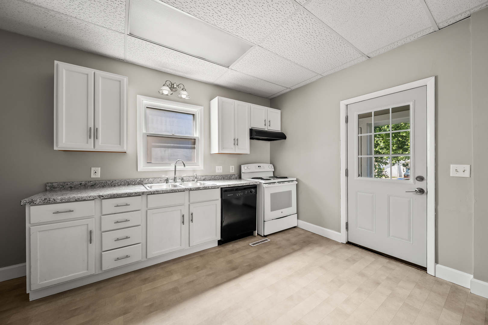 108 W Central Park Avenue Property Photo 14