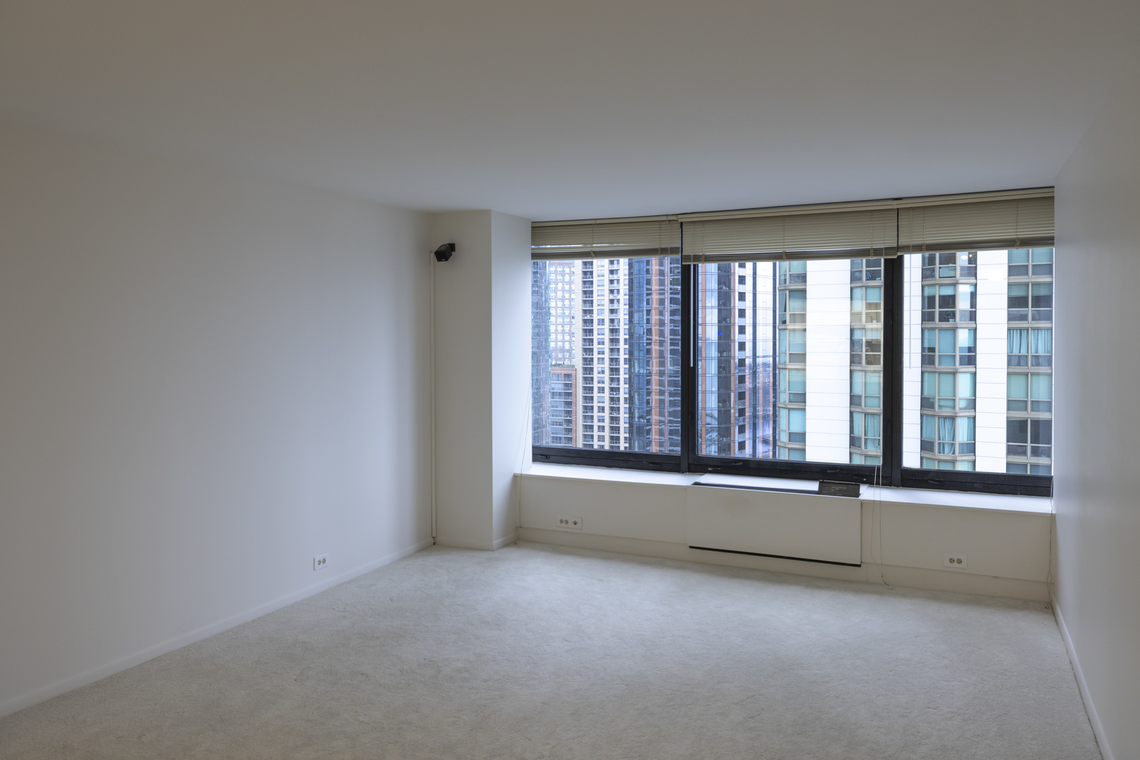 155 N Harbor Drive 1806 Property Photo 2