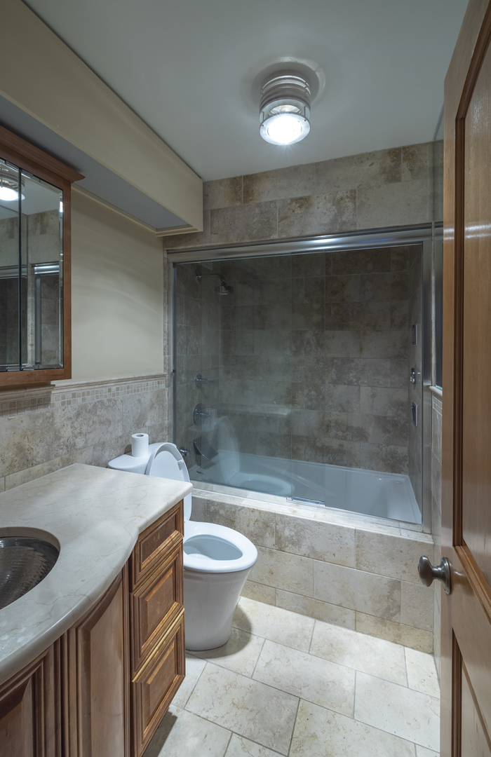 155 N Harbor Drive 1806 Property Photo 8